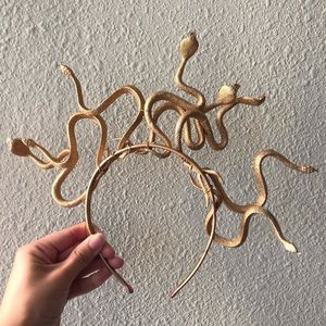 Madusa Halloween costume